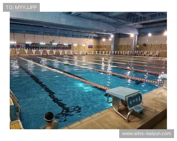 卢芃麦畅游青春泳道分享成长收获立志成为优秀游泳教练