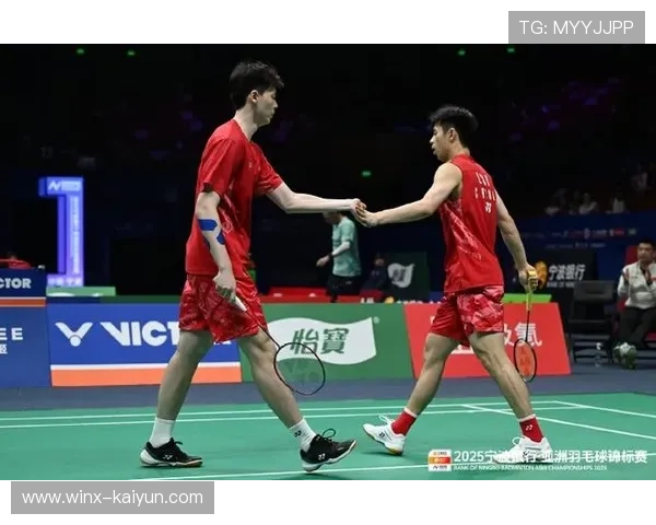 世锦赛男双半决赛现逆转一幕，陈柏阳-刘毅开局落后反超印度强档