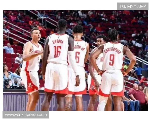 乌多卡确认芬尼史密斯复出，火箭防守多样性增强